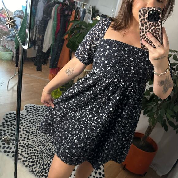 Maeve Anthropologie Lillianne Floral Eyelet Square Neck Mini Dress Black Size 8 - Picture 2 of 7